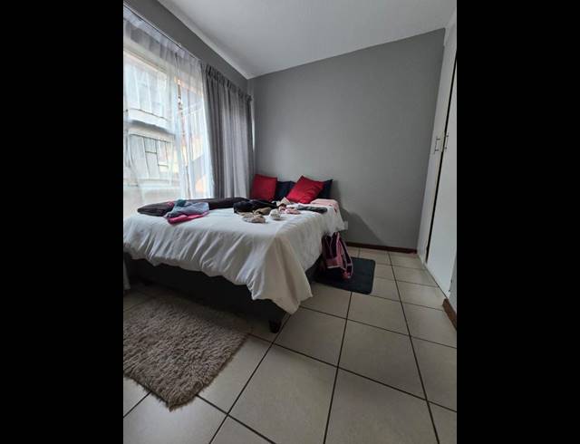 2 BEDROOM TOWNHOUSE FOR SALE IN OAKDENE
